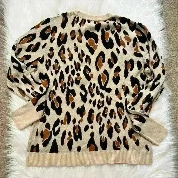 A New Day Leopard Crewneck Sweater Large - Picture 4 of 4